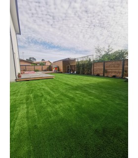 Gazon Synthétique 43mm - WEMBLEY - À La Coupe Sur Mesure - 100% recyclable - Largeur 2 Mètres