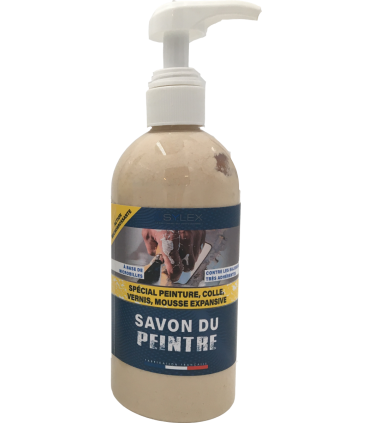 Nettoyants et liquide pétrolier