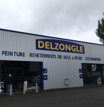 Devanture magasin Delzongle peintures, papiers peints, sols à La Teste-de-Buch